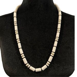 Vintage Beaded Necklace White Gold Tone 28 Inch Length Screw Clasp